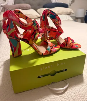 Gianni Bini Heels thumbnail 1