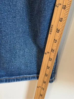 American Eagle Mom Straight Jean Size 8 Stretch AE thumbnail 8