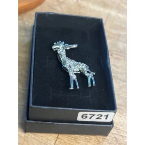 Giraffe Crystal Pendant Silver Tone Jewelry thumbnail 4