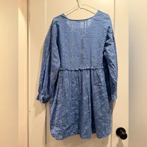 Zara Embroidered Blue Floral Oversized‎ Mini Dress - Size Medium thumbnail 6