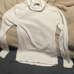 Abercrombie turtleneck thumbnail 1
