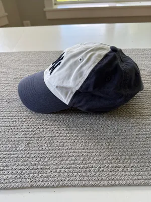 Vintage NY Yankees Navy Blue and White Baseball Cap Hat thumbnail 3