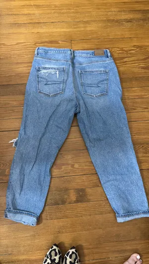 American Eagle Mom Jeans thumbnail 3