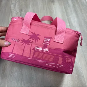 NWT Trader Joe's Pink Insulated Bag Lunch Box thumbnail 5