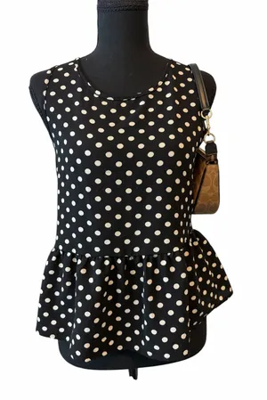 Women’s Top Black thumbnail 1