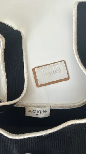 Vestique Black And White Dress thumbnail 4