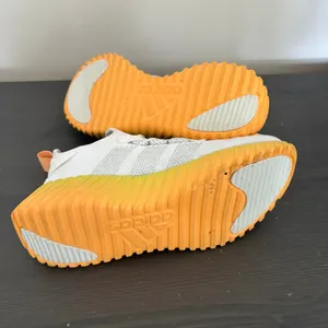 Adidas Sneaker Kaptir Flow 6 White Yellow Orange Gradient Chunky Mesh Athletic thumbnail 4