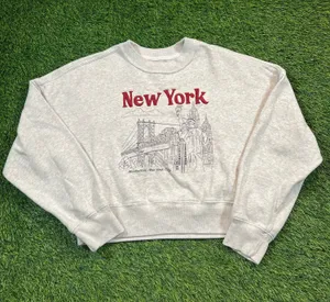 Abercrombie & Fitch New York NYC Graphic Cropped Sweatshirt Womens XS Gray thumbnail 1