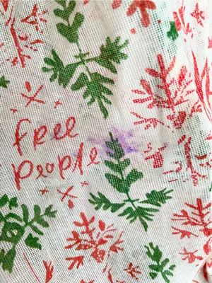 Free People Large Cloth Reusable Bag Christmas Theme Mistletoe NEW thumbnail 3