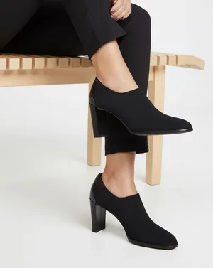 Donald J Pliner Black Stretch Crepe Block Heel Shootie Pumps size 9 thumbnail 1