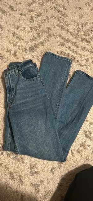 Abercrombie High rise 90s Straight Jean thumbnail 6
