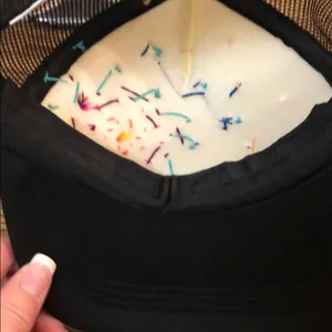 Hat thumbnail 4