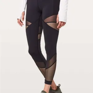 Lululemon Black Forget The‎ Sweat Tight Size 2 C34 thumbnail 3