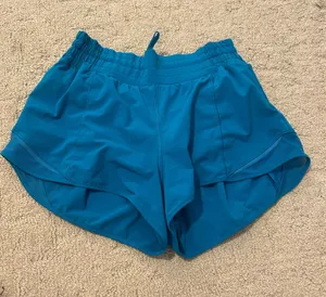 Hotty Hot Lululemon 2.5" Shorts High-Rise thumbnail 1