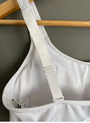 Gymshark sports Bra thumbnail 3