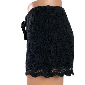 No Boundaries Black Mid Rise Floral Lace Embroidered Drawstring Mini Shorts Sz M thumbnail 2