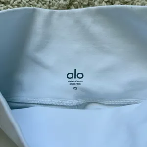 Alo Yoga Airbrush High-Waisted Biker Shorts thumbnail 7