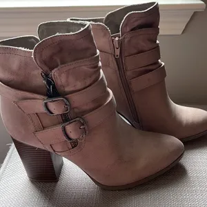 JustFab NWOT boots thumbnail 3