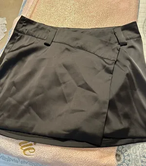 Glam Black satin mini skirt thumbnail 1