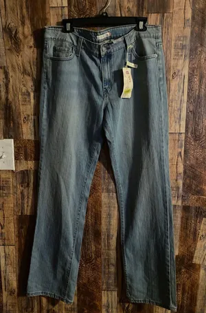 NWT Levis Strauss & co women's blue jeans size 14 thumbnail 1