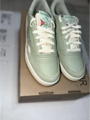 Size 9 US Women’s Reebok Club C Revenge Vintage Tennis Shoes Sneakers Green Chalk thumbnail 4
