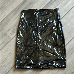 Black Mini Pencil Skirt for Night Out thumbnail 3