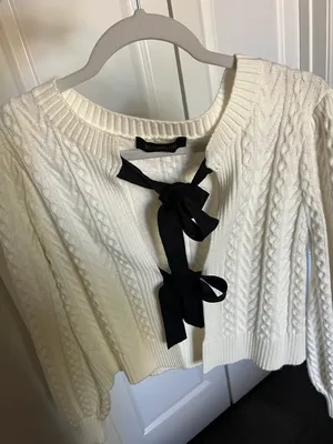 Dillards Sweater thumbnail 2