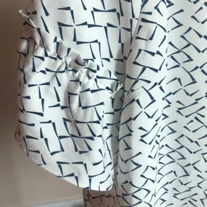 Banana Republic size XL top thumbnail 2