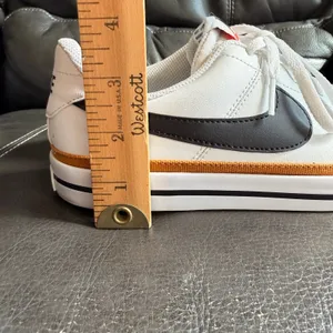 Nike Court Legacy Sneakers White Tan Low Top Casual Everyday Women's 8 or 6.5Y thumbnail 7