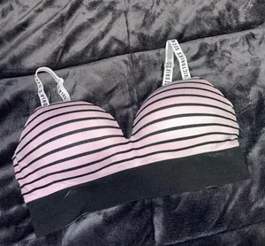 Victoria's Secret bra thumbnail 1