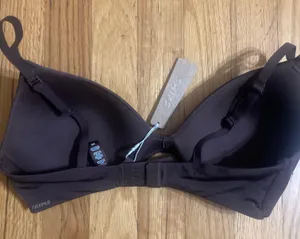 SKIMS Wireless Bra 34C thumbnail 3