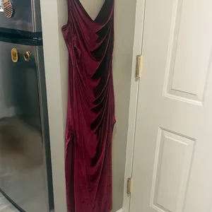 SHEIN SXY Burgundy Velvet Cowl neck midi Dress w slits L, NWT thumbnail 2