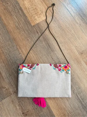 Embroidered Boho Festival Floral Triangle Crossbody Bag - Pink & Beige thumbnail 4