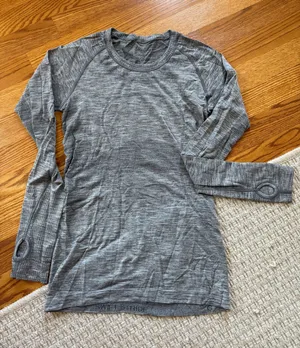 Lululemon Long Sleeve Swiftly Tech thumbnail 1