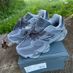 New model new balance 9060 aged version Girl sneakers shoes size 4.5 thumbnail 1