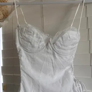 Princess Polly white linen blend lace bustier ruched mini dress XXS thumbnail 4