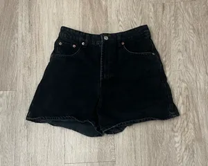 zara jean shorts  thumbnail 1