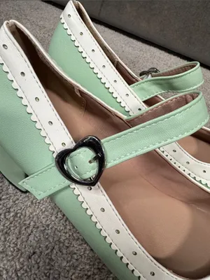 Women’s Green Chunky Heel Mary Jane Pumps Cute Bow & Hearts Round Toe Size 7 NEW thumbnail 5