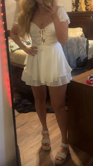 Cream Ruffled Dress White Size M thumbnail 1