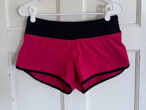 Lululemon pink & black shorts size‎ 4. thumbnail 1