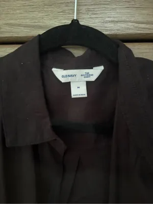 Old Navy Black Button-Down Women's Shirt thumbnail 3