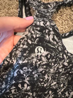 Lululemon Tank thumbnail 3