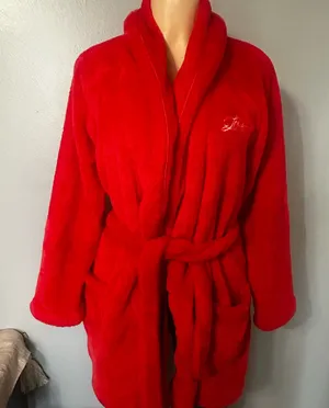 Victoria's Secret red Plush Robe thumbnail 1