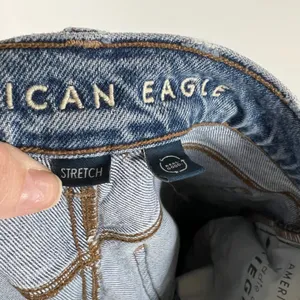 American‎ Eagle High Rise Relaxed Straight Jeans Blue Distressed Raw Hem Size 0 thumbnail 6
