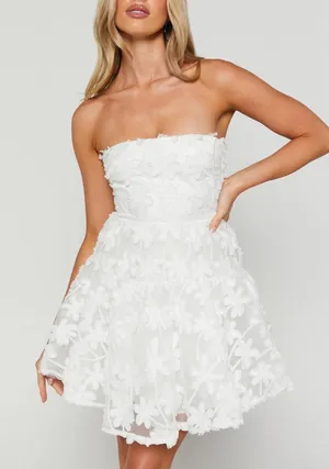 Showpo Angel Biba Rheiva White 3D Floral Embroidery Strapless Mini Dress 20 4XL thumbnail 1
