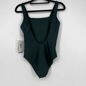 Carve Designs Skye Compression One Piece Sz XXS Color: Cilantro thumbnail 4
