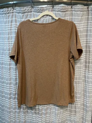 Old Navy Brown Top thumbnail 2