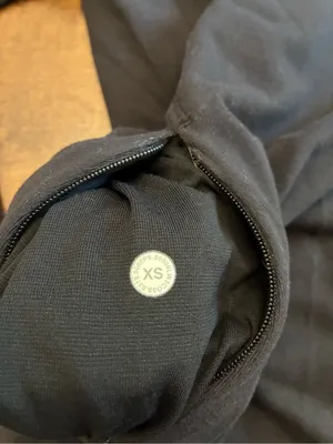 Lululemon Close to Crossing Long Sleeve Top Shirt Women’s XS Rulu Black thumbnail 3