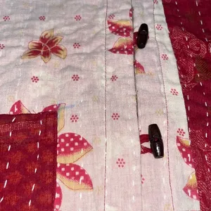 Unbranded Kantha Quilt Hooded Coat Patchwork Floral Toggle Jacket Red White OS thumbnail 9