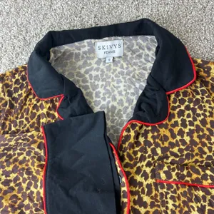 Skivys‎ Femme Leopard Print Pajama Set Womens Small Sleepwear Loungewear thumbnail 2